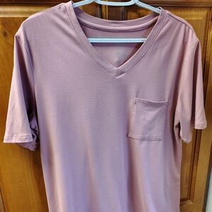 Zyia ACTIVE GO-To Tee V-Neck Pocket in Peony XL
